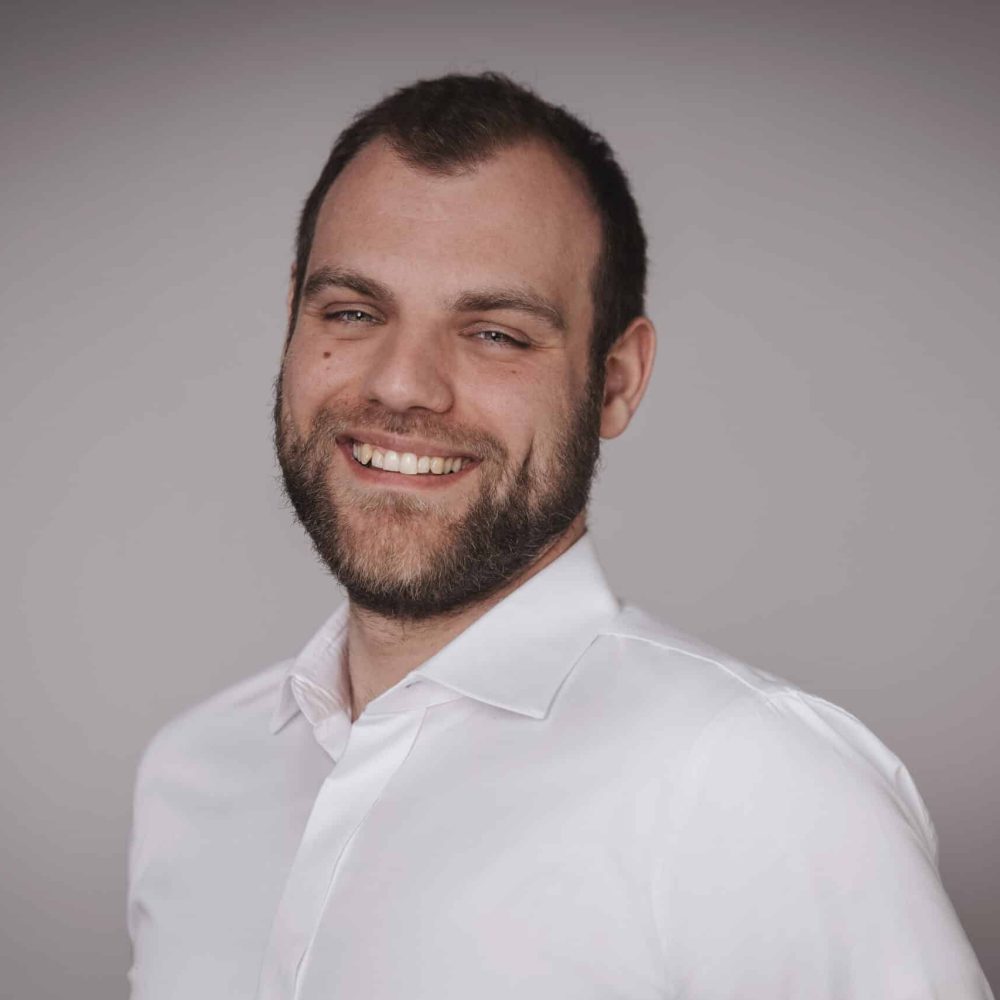 Daniel Simons Daniel Simons